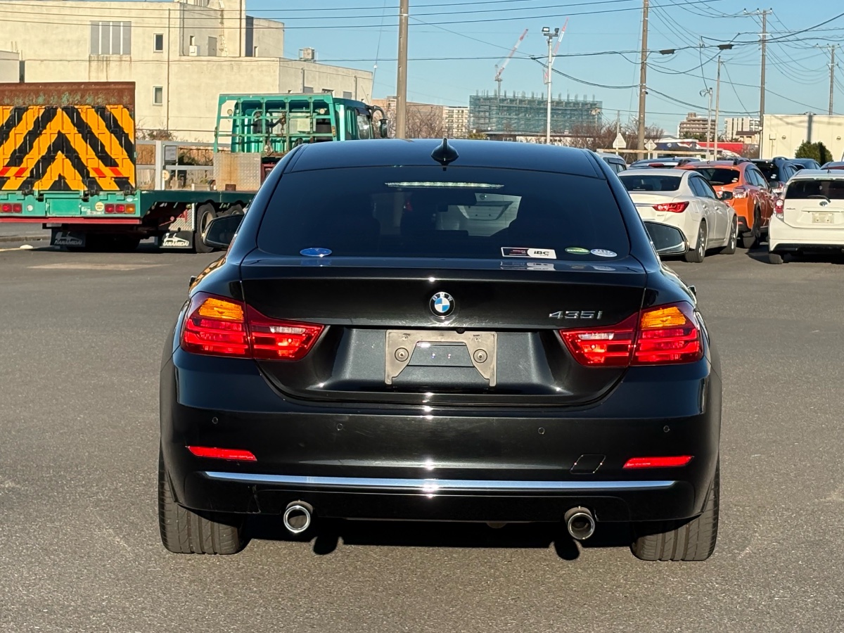 
								BMW 4 Series (Luxury) full									