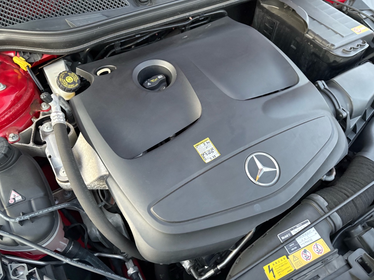 
								Mercedes-Benz full									