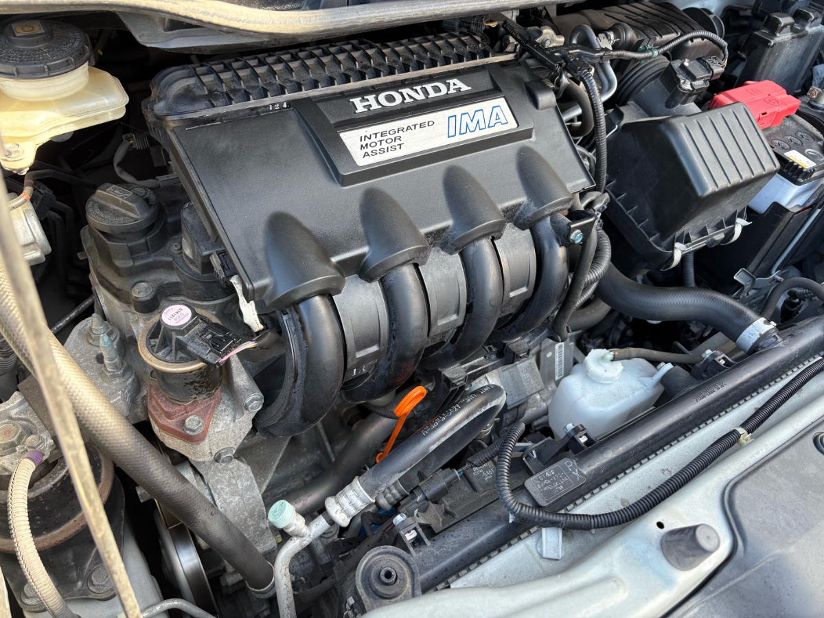 
								Honda Fit Shuttle full									